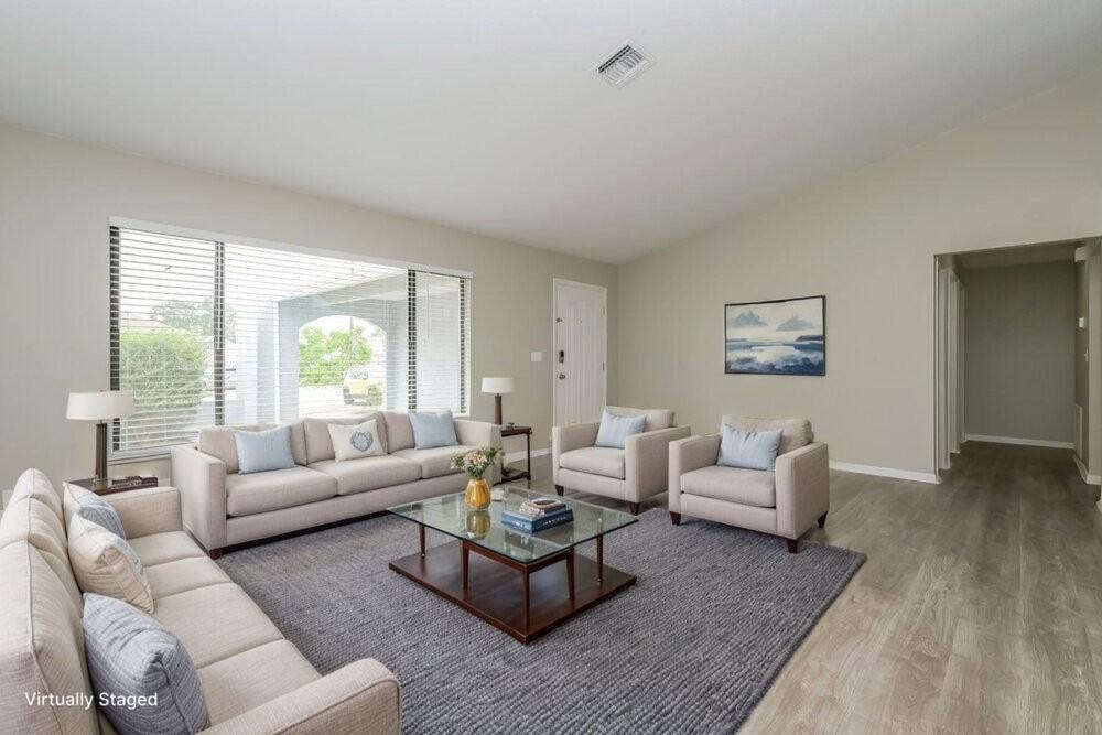 10142 Bannister St - Photo 4 of 19