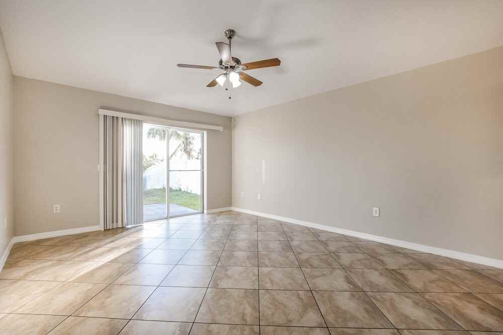 5390 Silver Thistle Ln - Photo 4 of 16