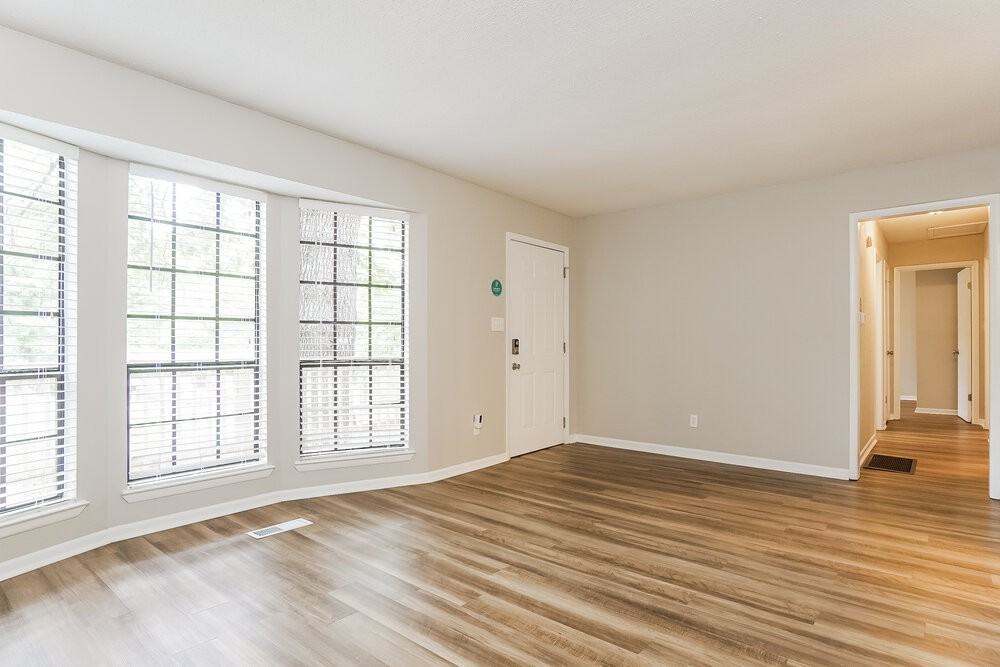 6518 Chrissy Dr - Photo 5 of 17