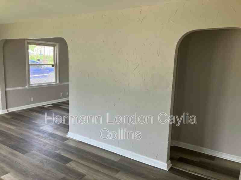 6132 Eaton Dr - Photo 4 of 13