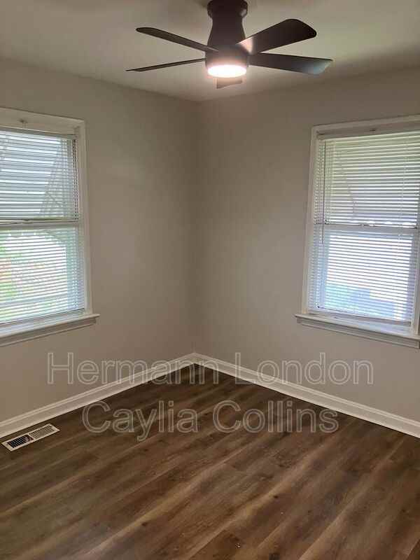 7804 Utica Dr - Photo 5 of 16