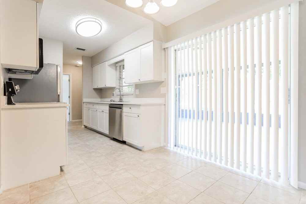 7072 Bougainvillea St - Photo 6 of 19