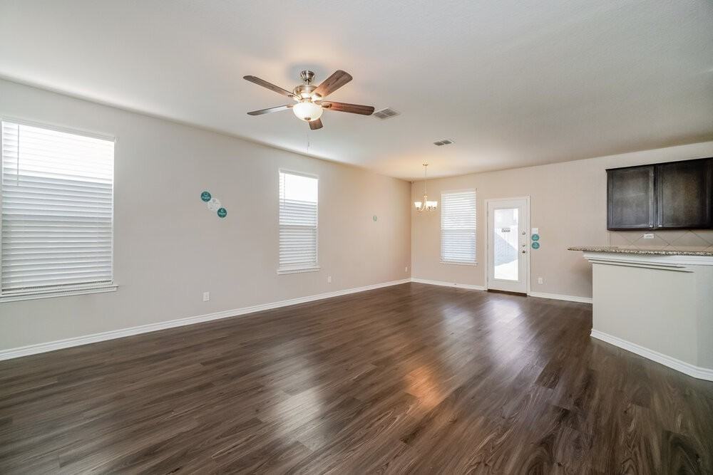 3952 Gentle Mdw - Photo 7 of 20