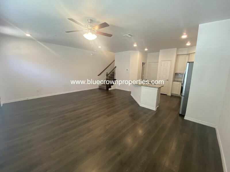2431 Klamath Dr - Photo 3 of 20