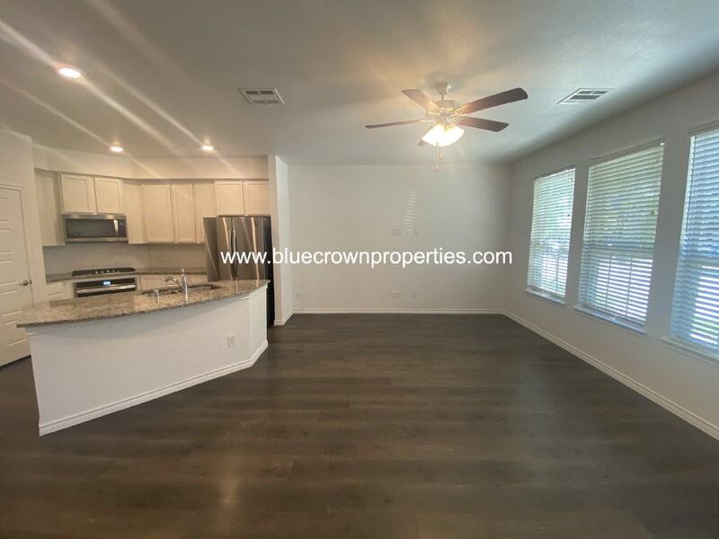 2431 Klamath Dr - Photo 6 of 20