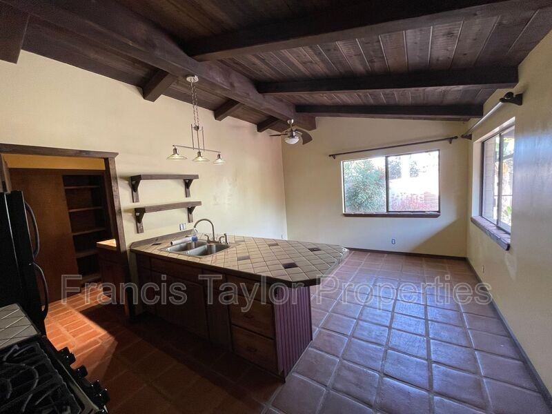 3043 Bernardo Ave - Photo 5 of 11