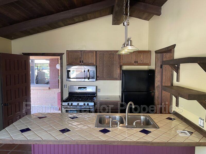 3043 Bernardo Ave - Photo 7 of 11