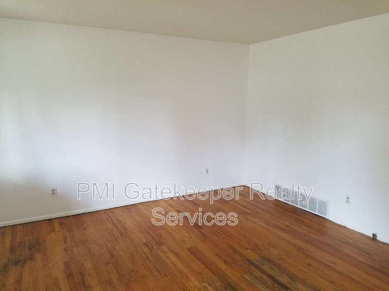 9128 Orangewood Dr - Photo 4 of 15