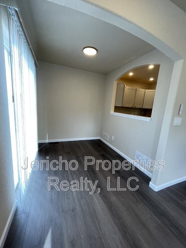 11880 W Independence Ave - Photo 5 of 18