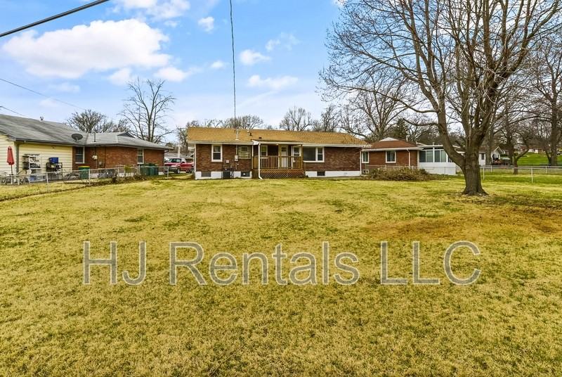 1201 Billings Dr - Photo 3 of 22