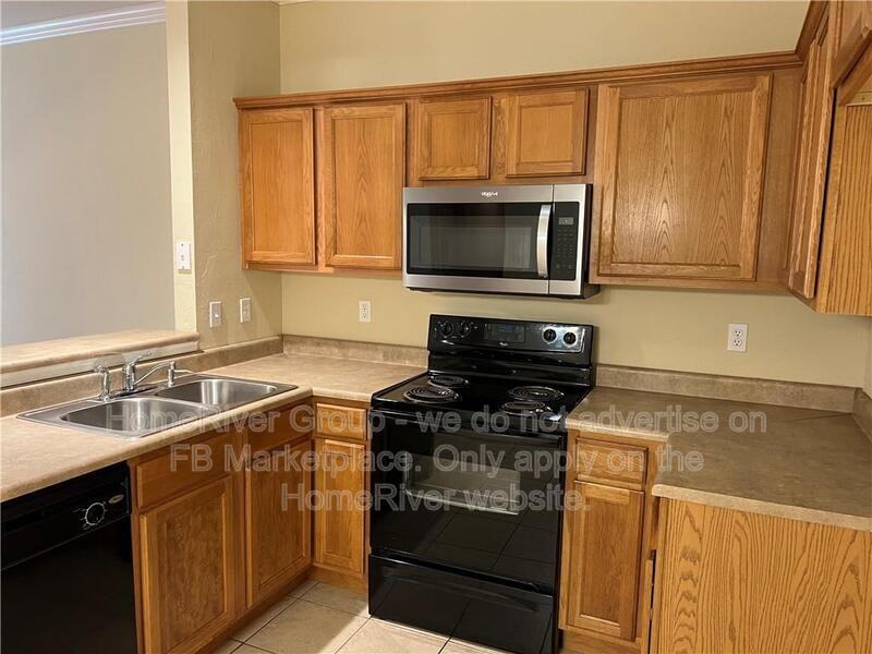 11137 Sw 5th St - Photo 4 of 13