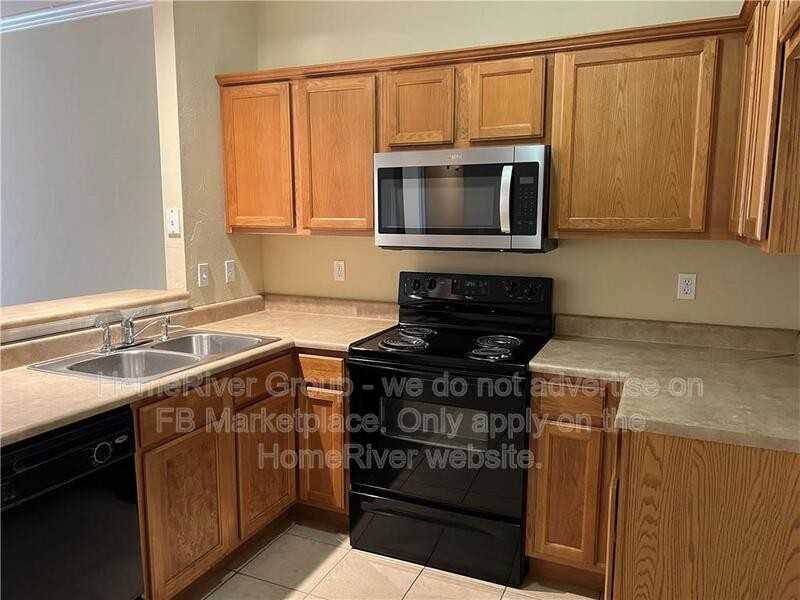 11137 Sw 5th St - Photo 7 of 13