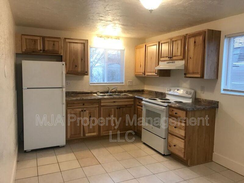 655 Sw #3 - Photo 2 of 14