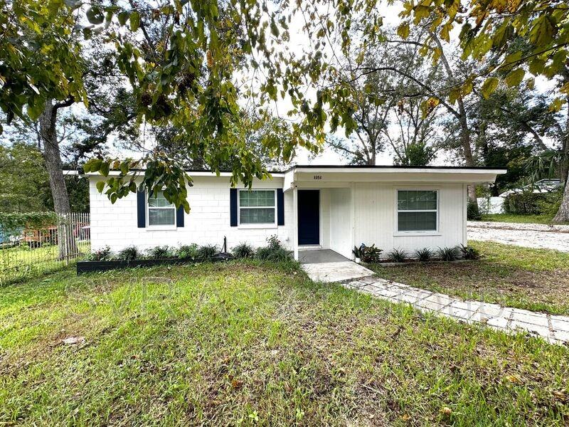 8054 Graff Ln - Photo 2 of 17