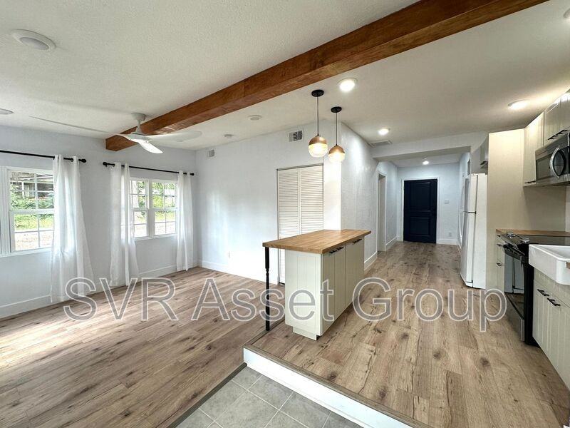 8054 Graff Ln - Photo 5 of 17