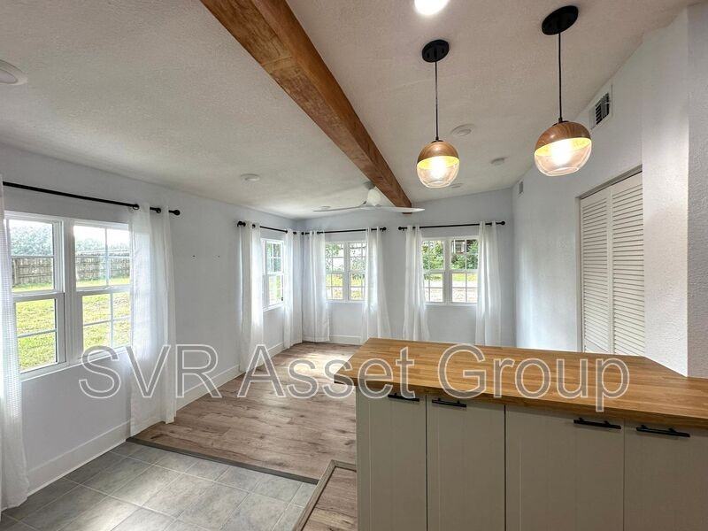 8054 Graff Ln - Photo 6 of 17
