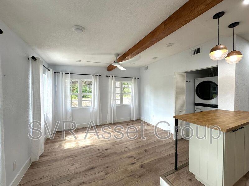 8054 Graff Ln - Photo 7 of 17