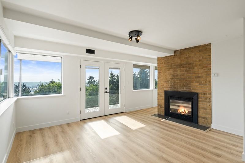 2410 37th Ave Sw - Photo 5 of 17