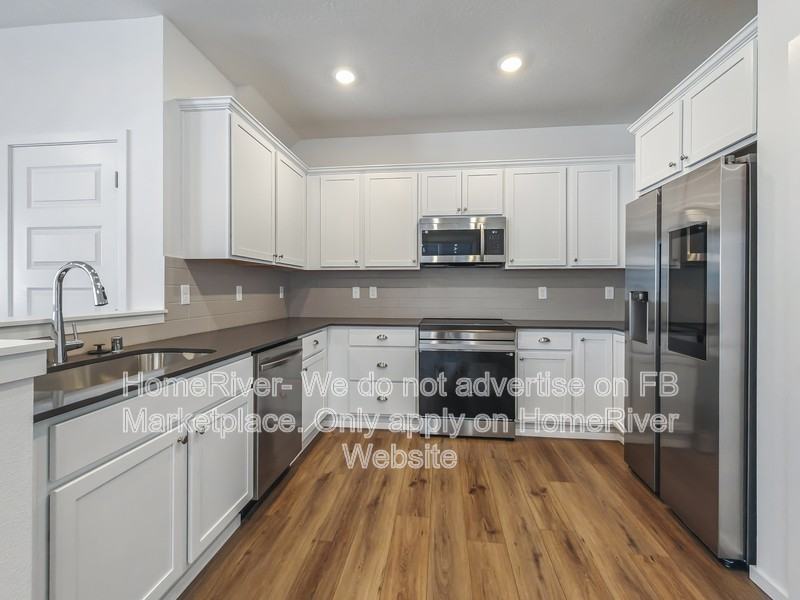 24814 E Coopers Hawk Ln - Photo 2 of 21