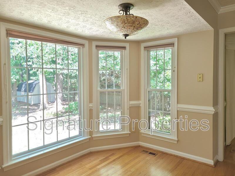 112 Elm Lake Way - Photo 3 of 28