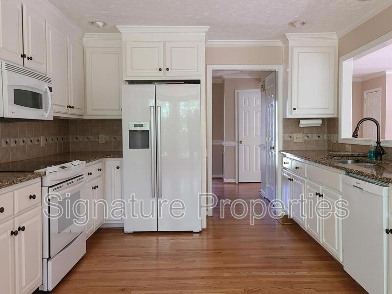 112 Elm Lake Way - Photo 4 of 28