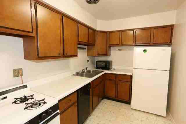 660 W Wrightwood Ave #206 - Photo 3 of 17