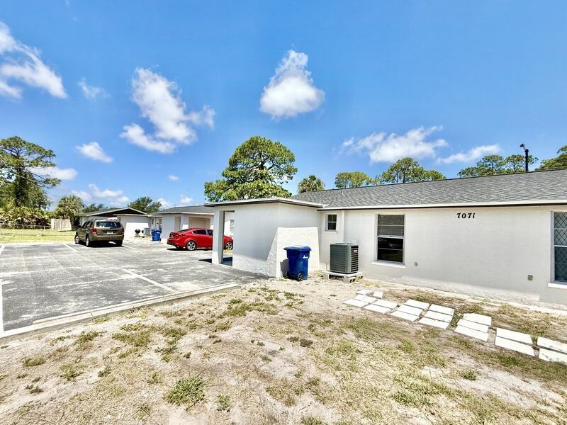7071 Bee Ridge Rd - Photo 5 of 47