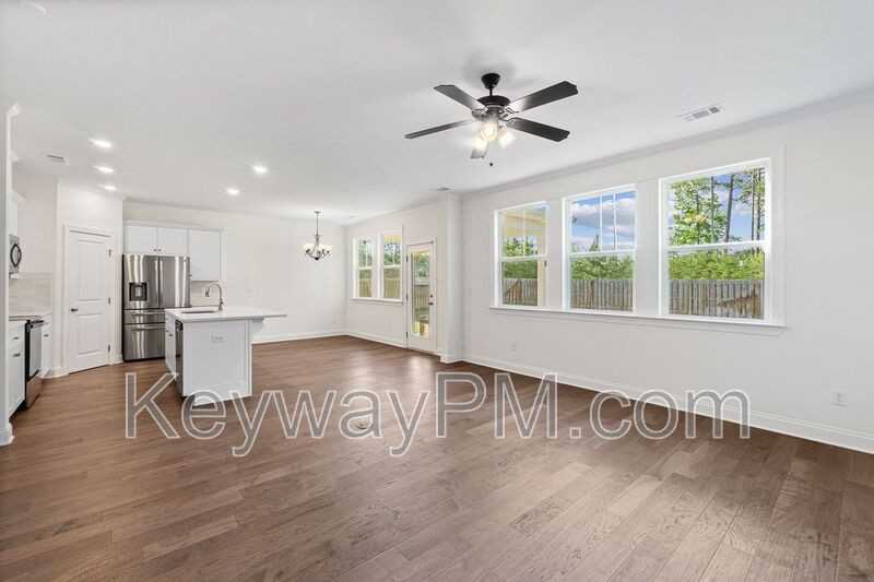 738 Woodvine Dr - Photo 7 of 26