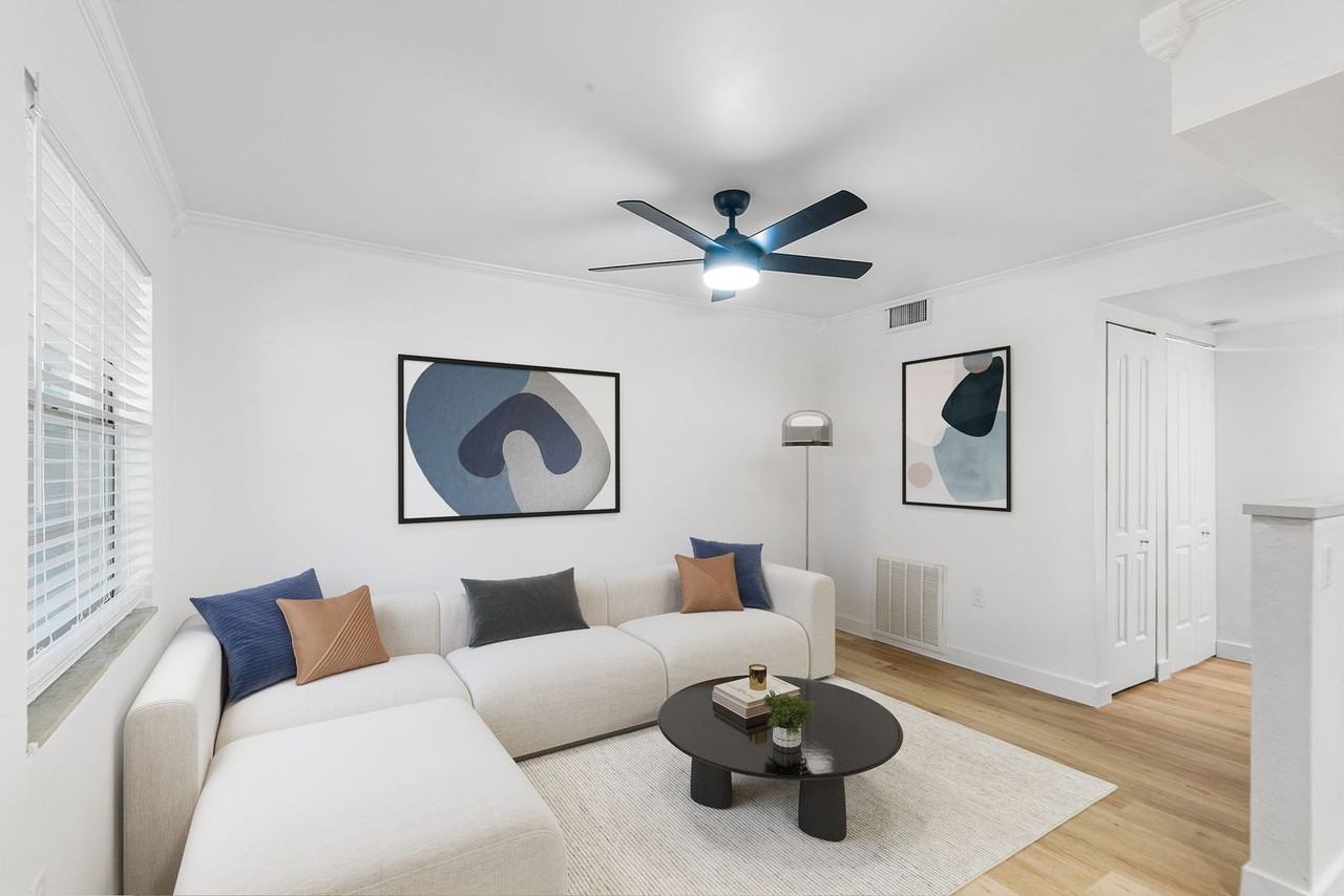 555 62nd St S - Photo 4 of 12