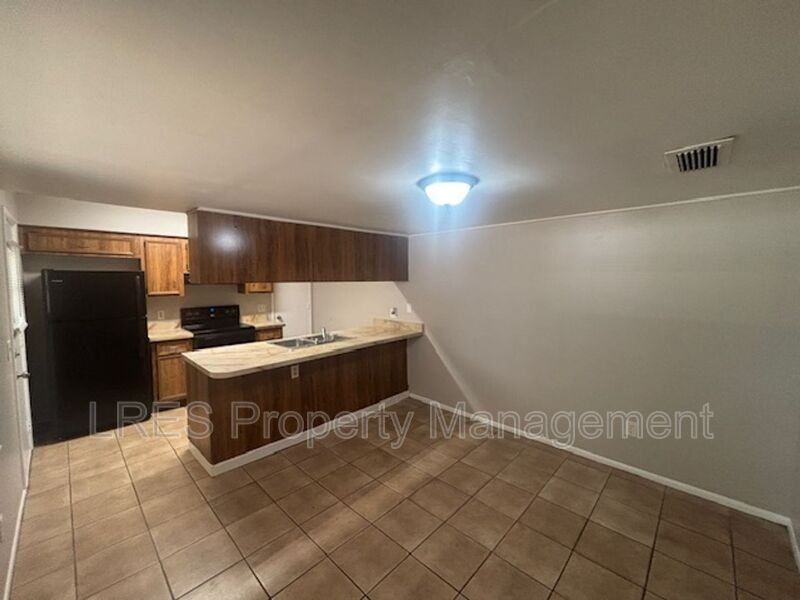 4638 Lighthouse Cir #1 - Photo 3 of 22