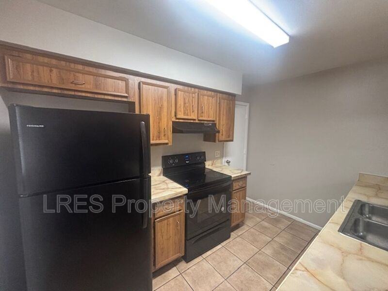 4638 Lighthouse Cir #1 - Photo 5 of 22