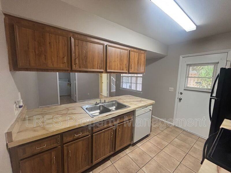 4638 Lighthouse Cir #1 - Photo 7 of 22