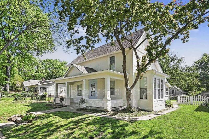 6015 Cherry St - Photo 2 of 17