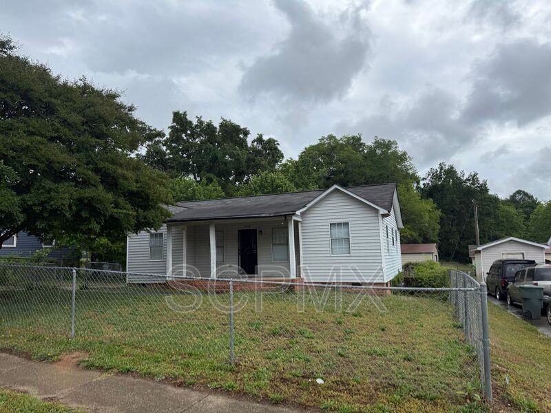 508 Pryor St