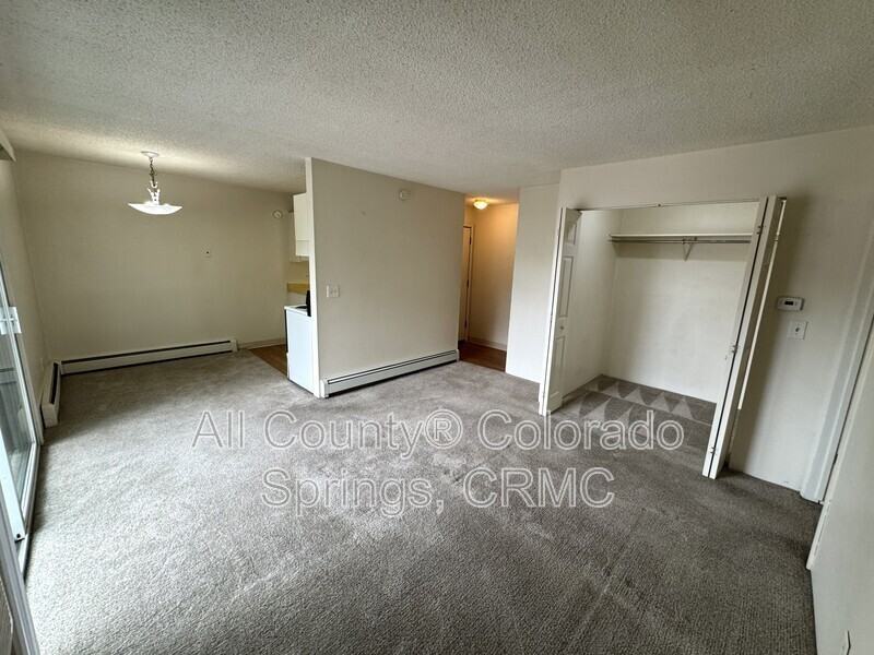 5030 El Camino Dr #4