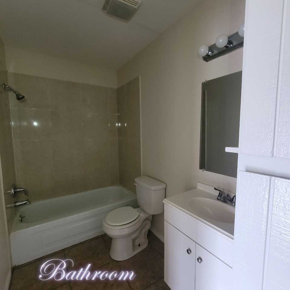 Smart, Simple, and Comfortable Studio Living at Bridge Oak - Photo 4 of 8