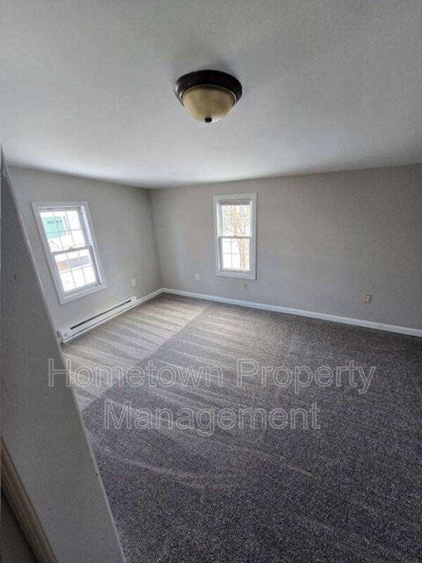 122 S Carlisle St - Photo 7 of 8