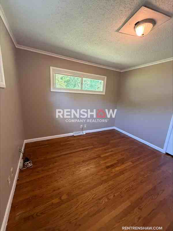 16 Twin Oaks Pl - Photo 5 of 20