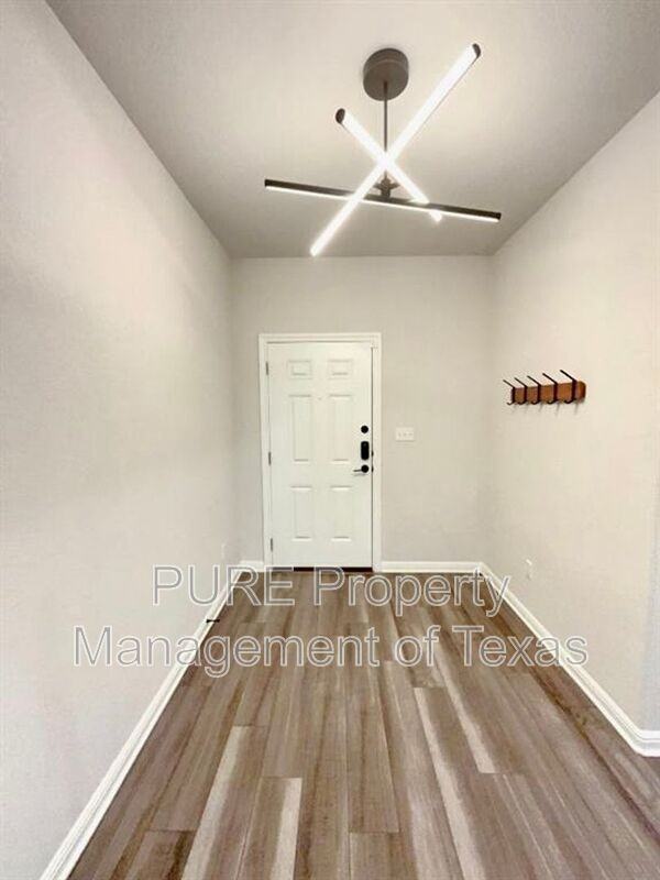 13005 Texana Trl - Photo 3 of 26