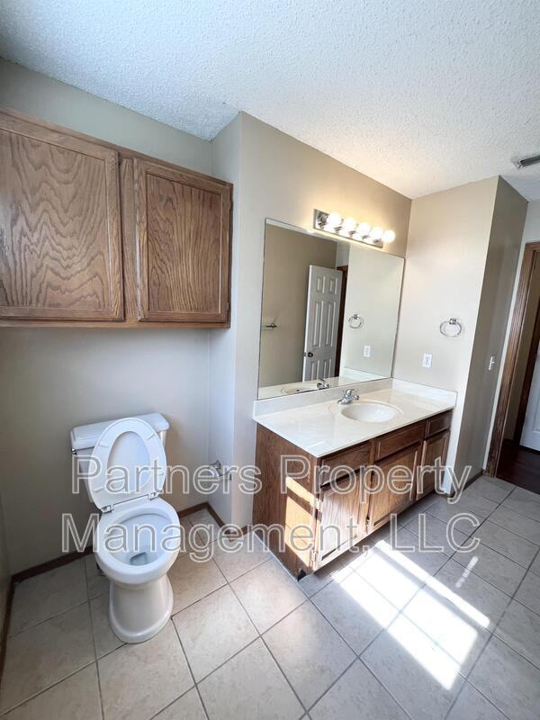 3089 W Mica St - Photo 7 of 16