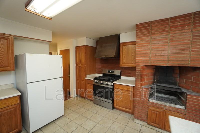 2260 Jamaica St - Photo 7 of 21