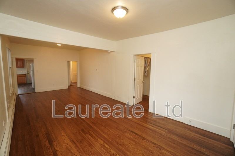 1440 Kenton St - Photo 5 of 21