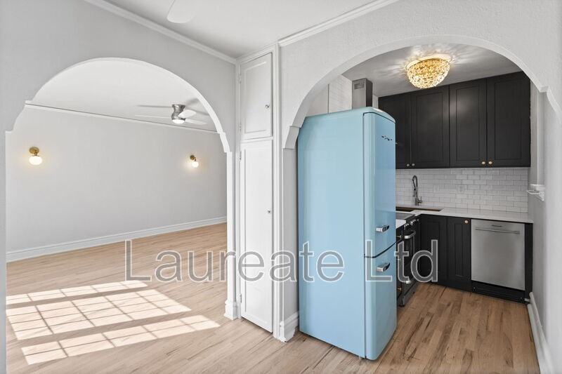 1050 N Pearl St #205 - Photo 6 of 13
