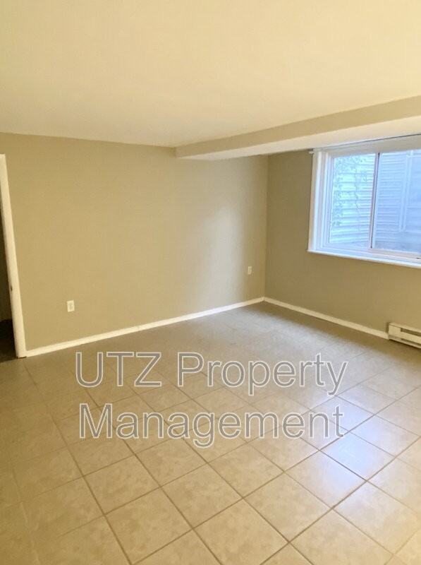 3139 Westminster St #B - Photo 4 of 5