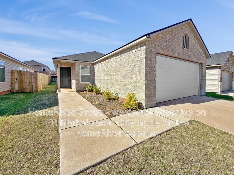 1211 Clydesdale Dr - Photo 2 of 21