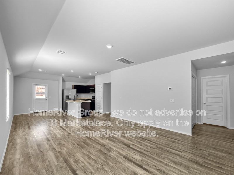 1211 Clydesdale Dr - Photo 5 of 21