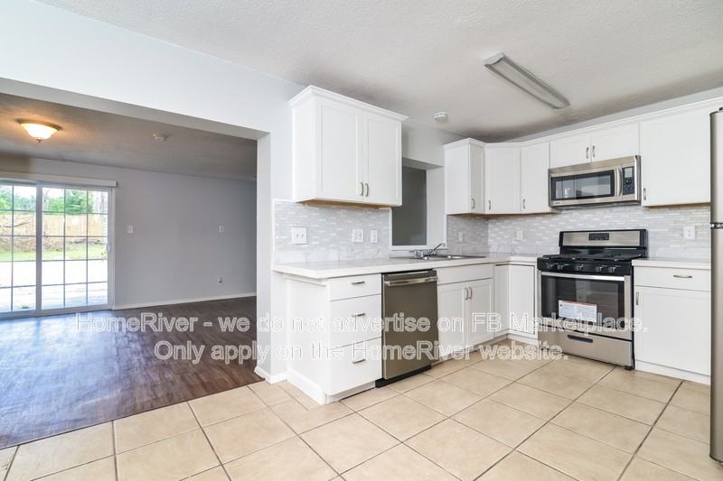 168 Dahlia Dr - Photo 6 of 19