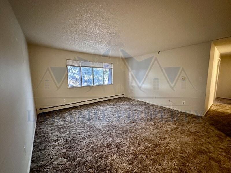 2310 E Garfield St #C12 - Photo 3 of 11