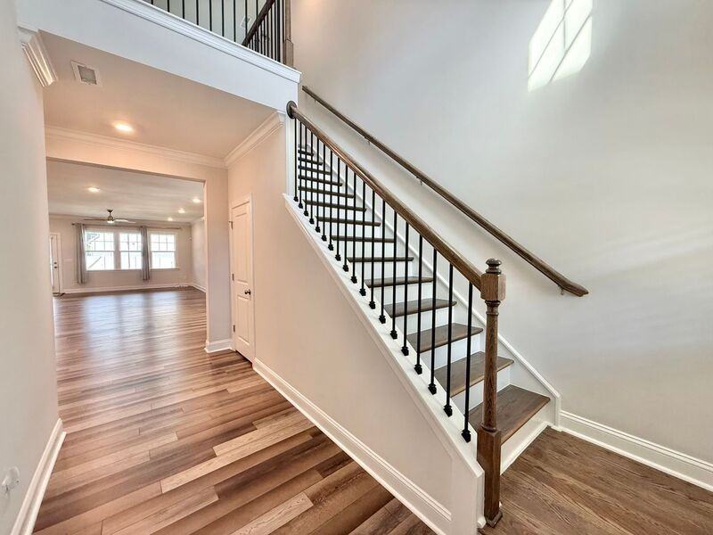 4913 Enlightenment Rd - Photo 2 of 33