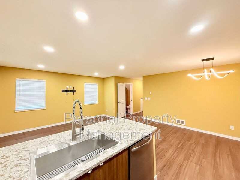 5711 Ne 74th Ct #A - Photo 5 of 19